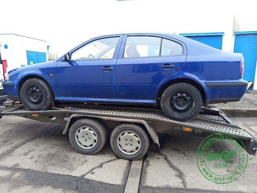 ŠKODA OCTAVIA, R. 1998, 55 KW, 1.6