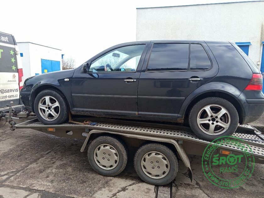 VOLKSWAGEN GOLF, R. 2002, 55 KW, 1.4