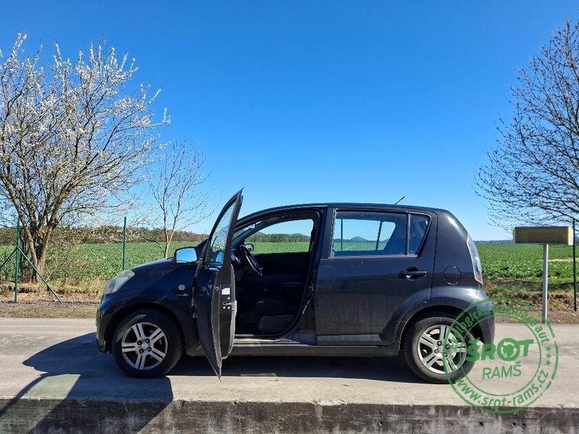 DAIHATSU SIRION, R. 2008, 67 KW, 1.3