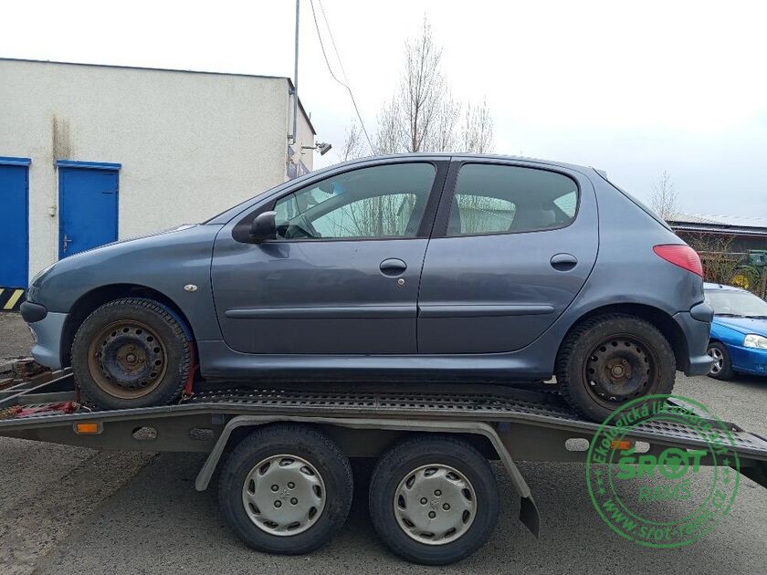 PEUGEOT 206, R. 2006, 55 KW, 1.4
