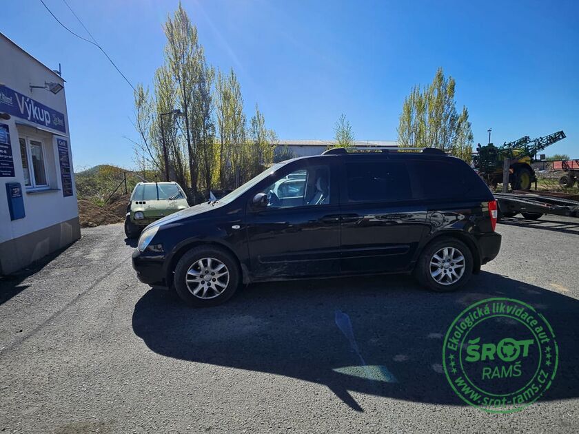 KIA CARNIVAL, R. 2004, 136 KW, 3.0
